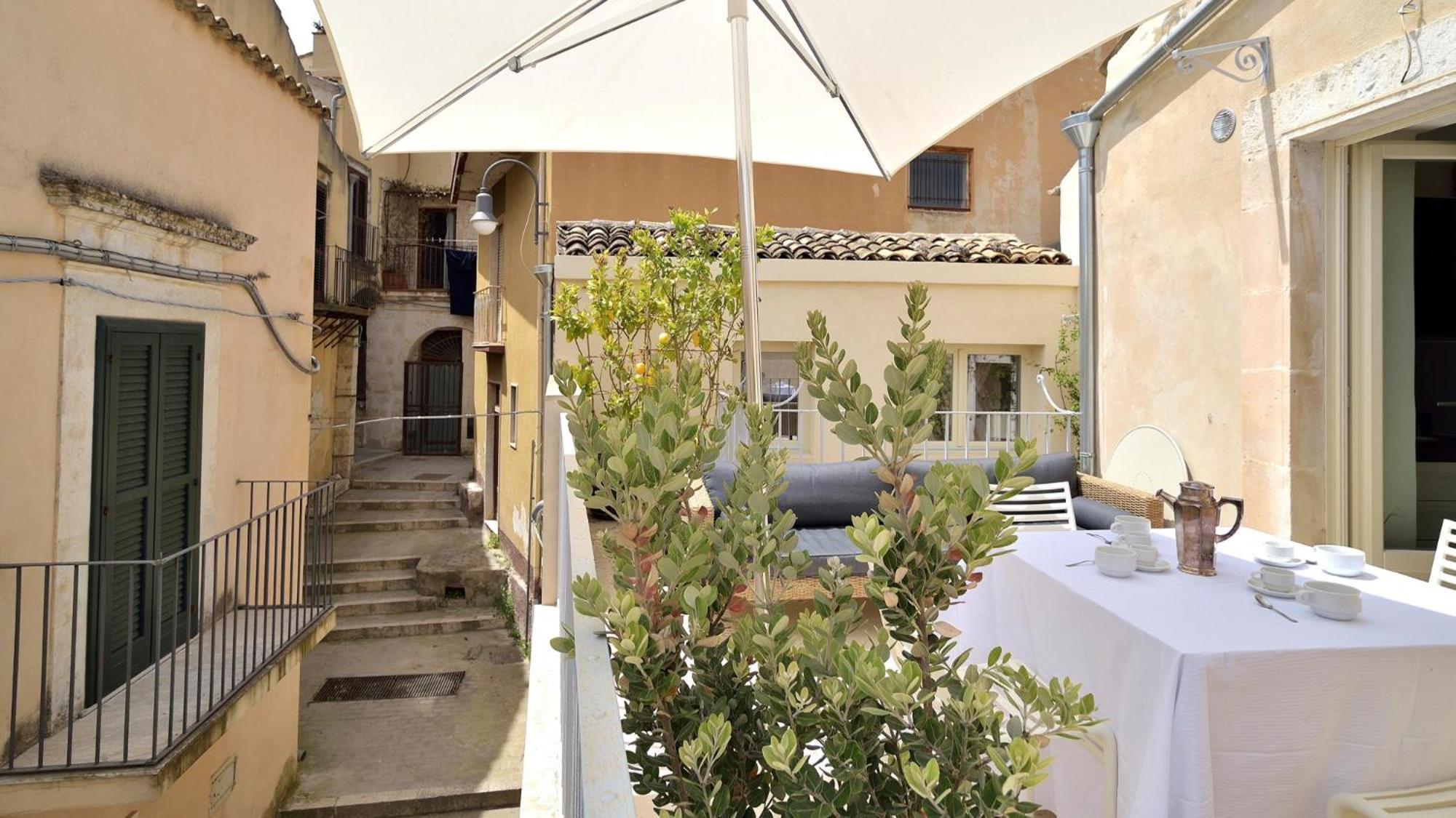 Apartamento Domus Sbircio' Módica Exterior foto